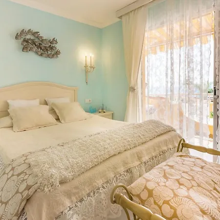 빌라 Sleeps 4 With Wifi 칼라오살바헤