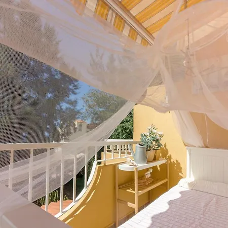 Sleeps 4 With Wifi 빌라 *